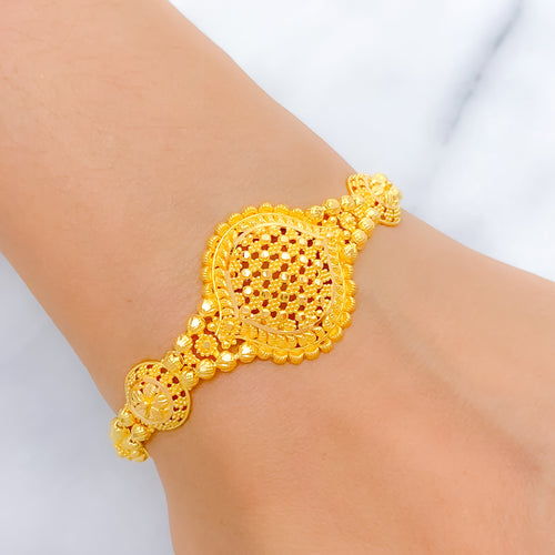 Gorgeous Regal 22k Gold Bracelet