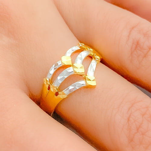 Dressy Three-Tier 22k Gold Ring