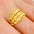 Glossy Oval Accented 22k Gold Ring