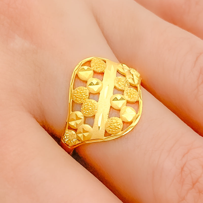 Distinct Cluster 22k Gold Ring