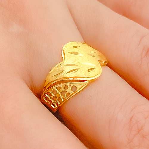 Striking Abstract Leaf Ring