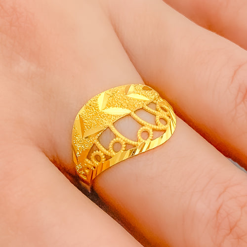 Shimmering Sand Finish 22k Gold Ring