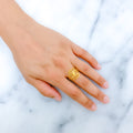 Attractive Wide 22k Gold Spiral Ring