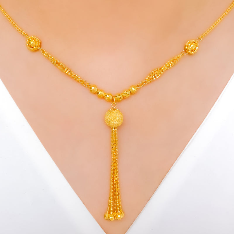 Delightful Flower Accented 22k Gold Necklace Set