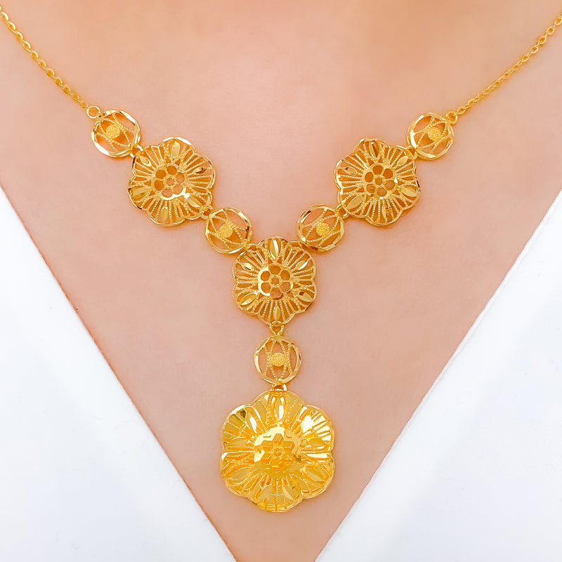 Upscale Blooming Flower 22k Gold Necklace Set