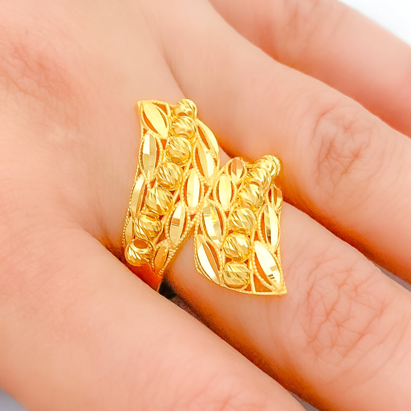 Posh Overlapping 22k Gold Leaf Ring