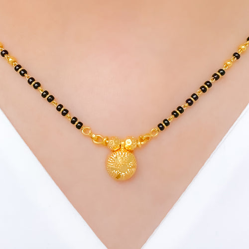 Chic Lightweight Thali 22k Gold Mangalsutra