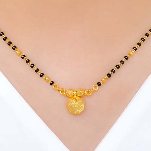 Posh Black Bead Thali 22k Gold Necklace
