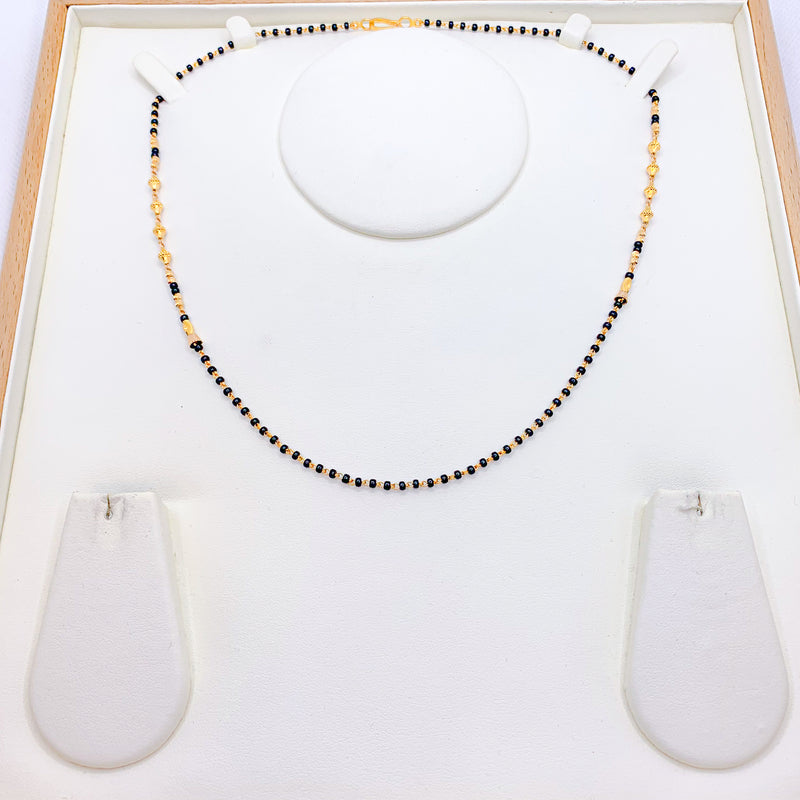 Single Line Black Bead Necklace