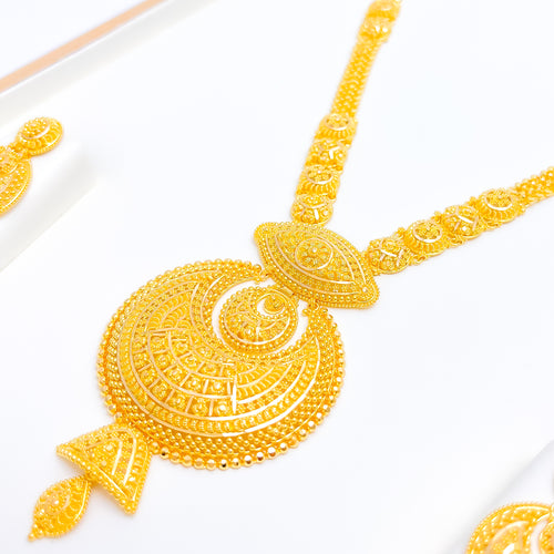 Sophisticated Hanging Chand 22k Gold Set