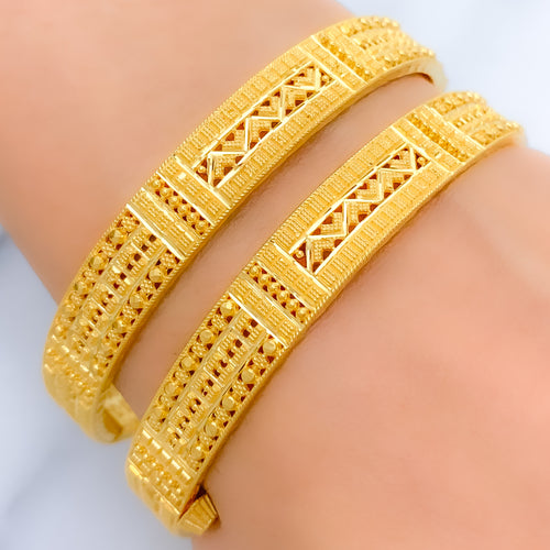 Extravagant High Finish Bangle 22k Gold Pair