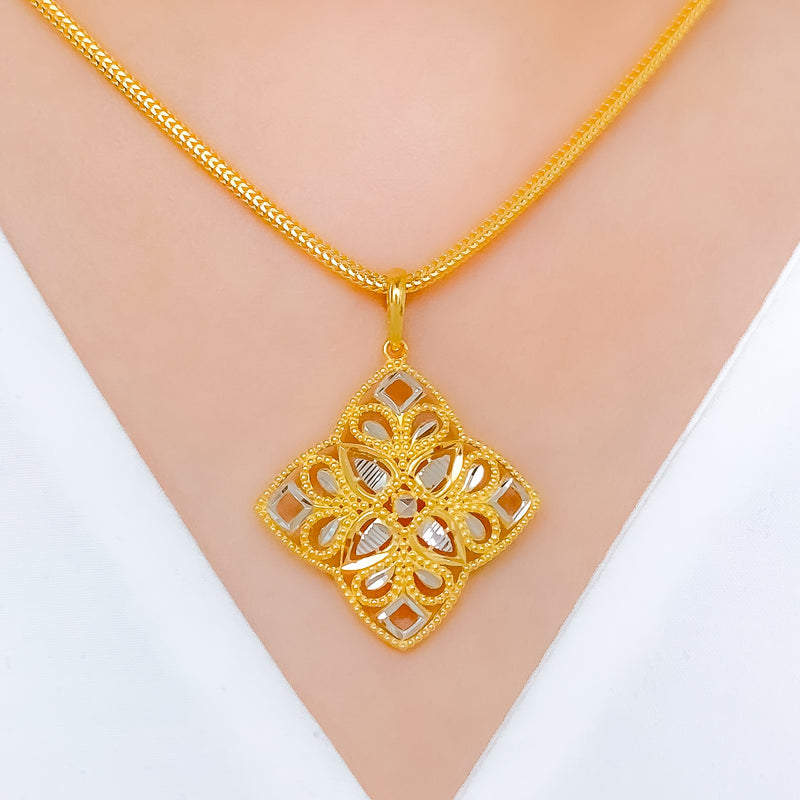 Sophisticated Floral Vine 22k Gold Pendant Set