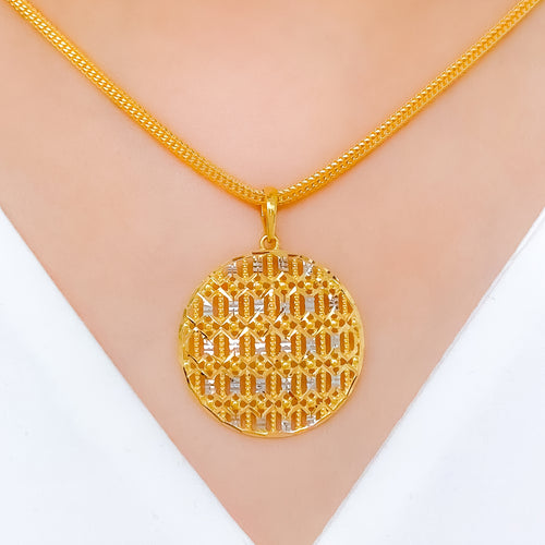 Radiant Round Mesh 22k Gold Pendant Set