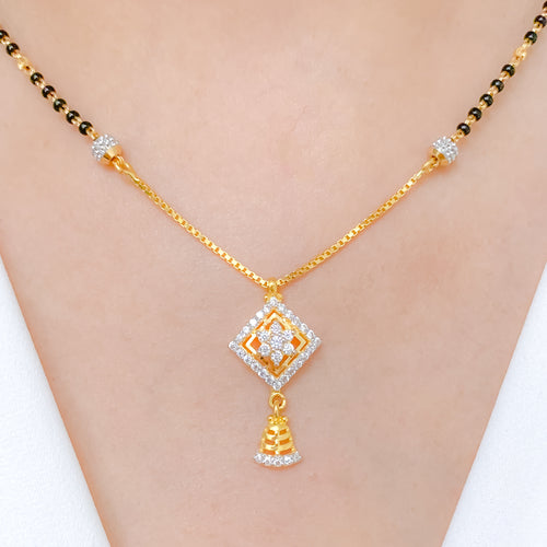 Dressy Diamond Shape Necklace