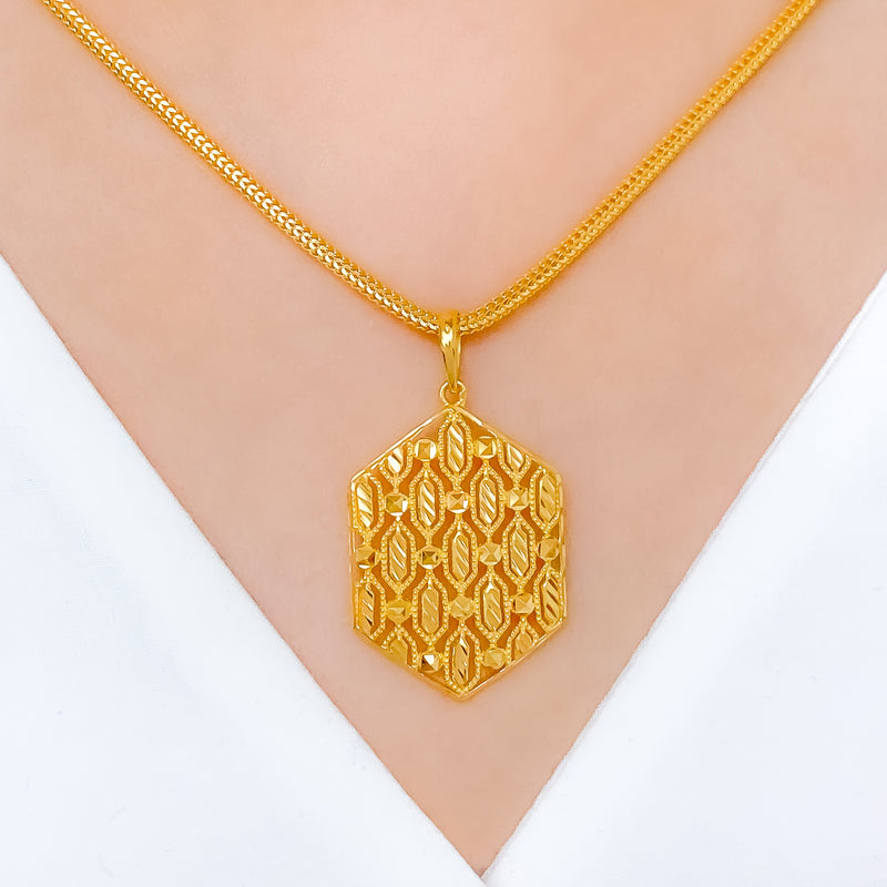 Striped Hexagonal 22k Gold Pendant Set