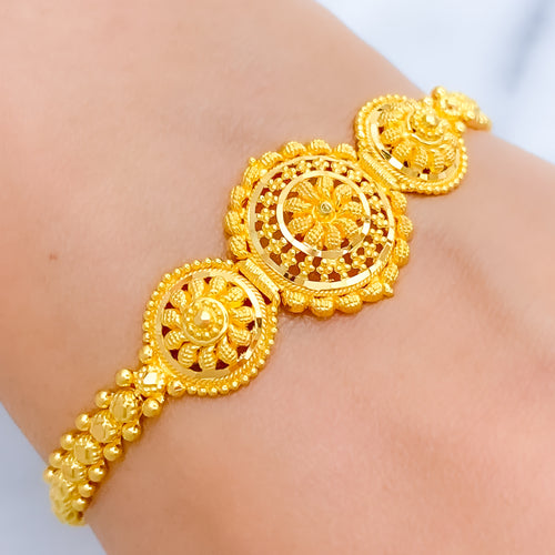 Tasteful Triple Flower 22k Gold Bracelet