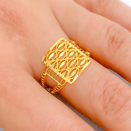 Dazzling Contemporary 22k Gold Rectangular Ring