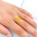 Dainty Leaf 22k Gold Ring