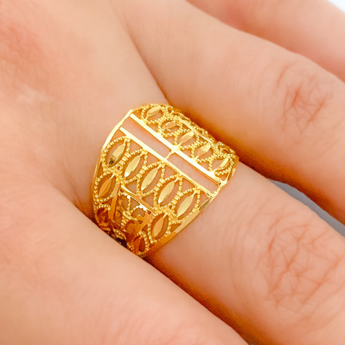 Decorative Striped 22k Gold Leaf Ring