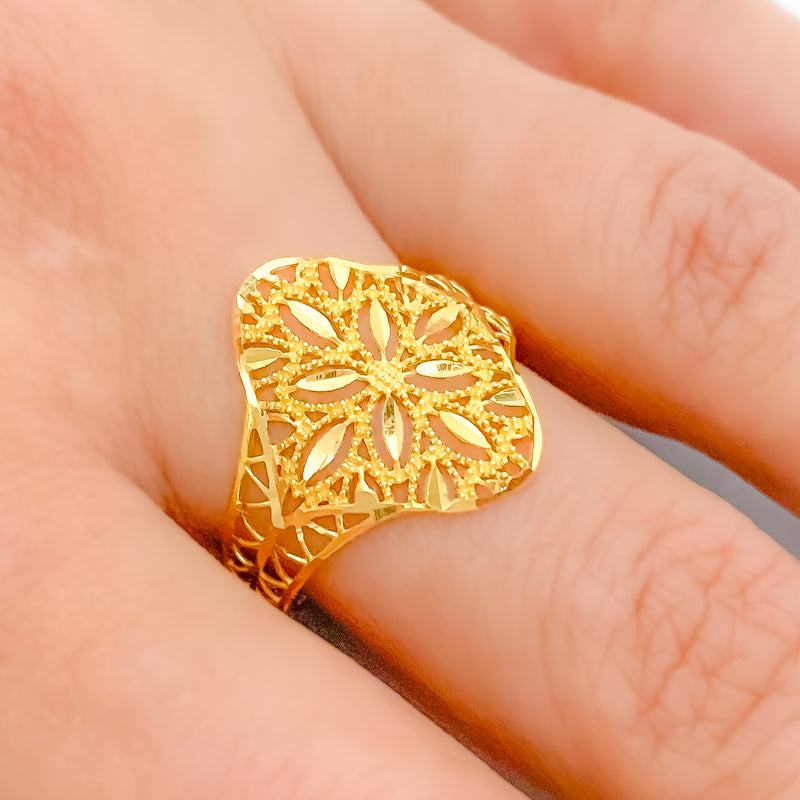 Shimmering Oval Jali 22k Gold Ring