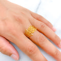 Posh V-Shaped Striped 22k Gold Ring