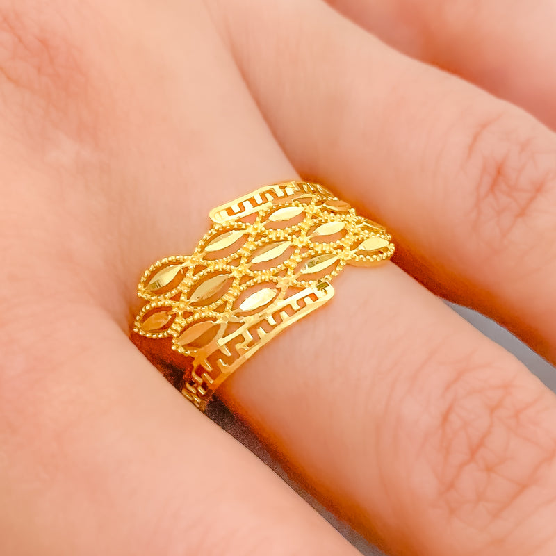 Versatile Fancy Leaf 22k Gold Ring