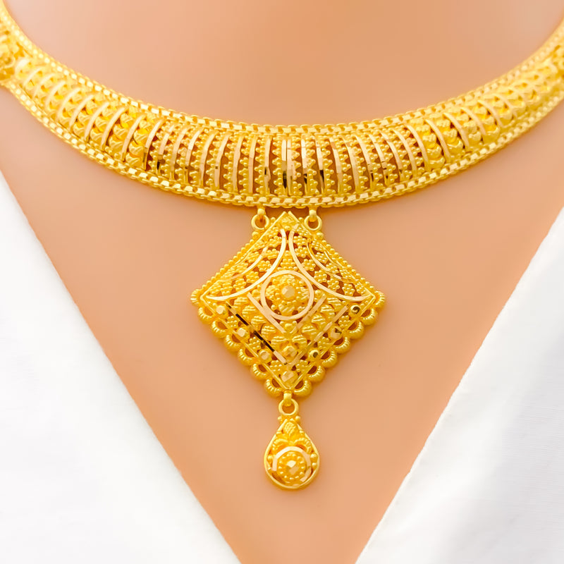 22k-gold-opulent-lush-tapering-necklace-set
