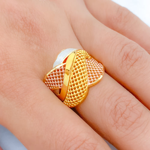 Grand Curled Mesh Three-Tone 22k Gold Ring