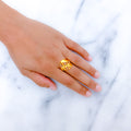 Square Accented Glossy 22k Gold Wave Ring