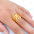 Grand Glossy Curved 22k Gold Ring