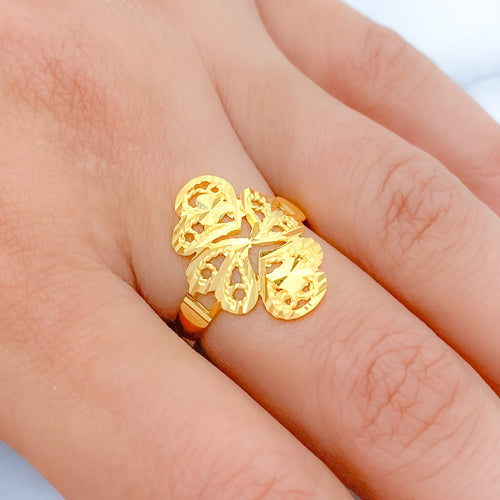 Jazzy Sparkling Leaf 22k Gold Ring