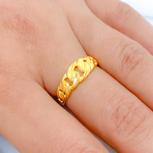 Refined Gold Link 22k Gold Ring