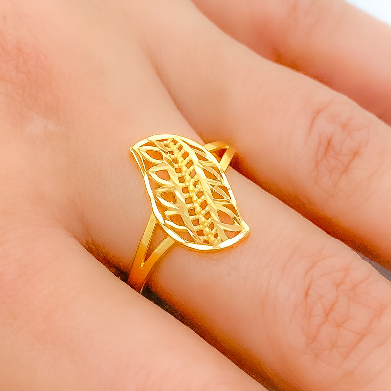 Classy Leaf Ring