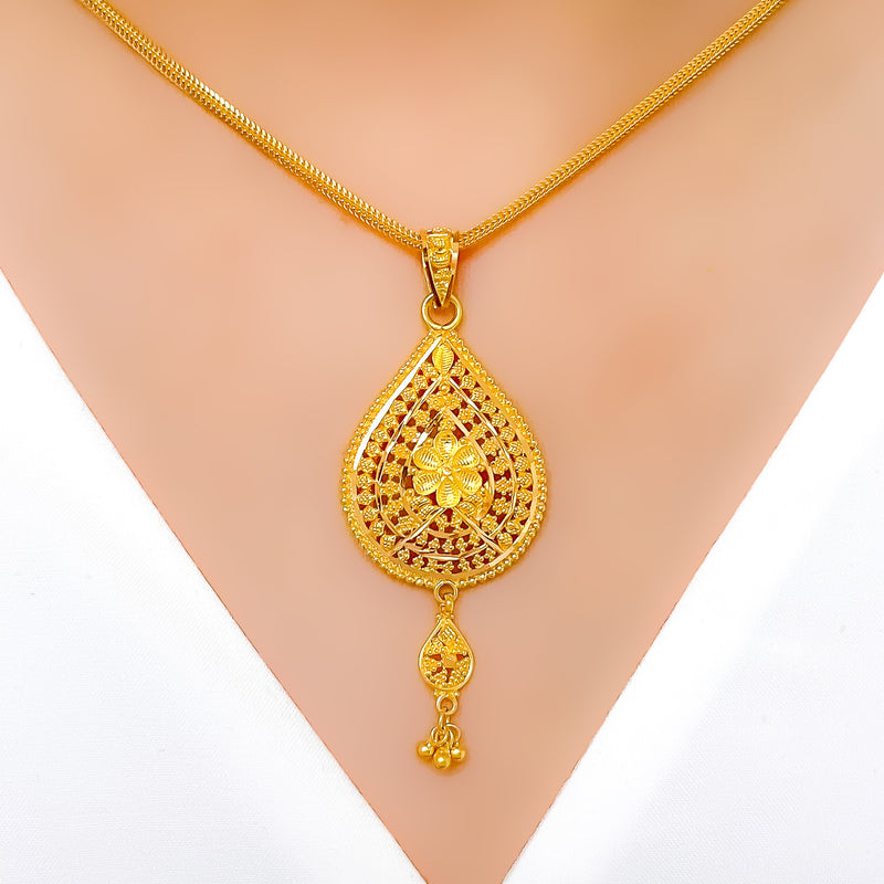 Elegant Hanging Tear Drop 22k Gold Pendant Set