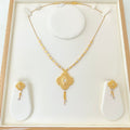 Two-tone Flower Necklace Set