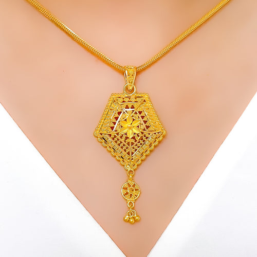 Floral Pentagon Pendant 22k Gold Set