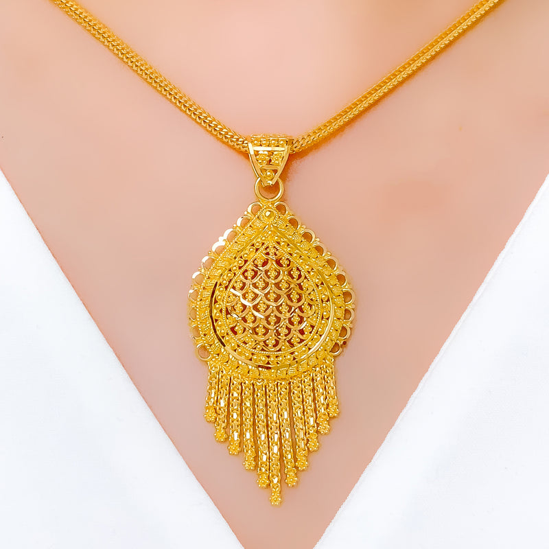 Magnificent Leaf 22k Gold Pendant Set