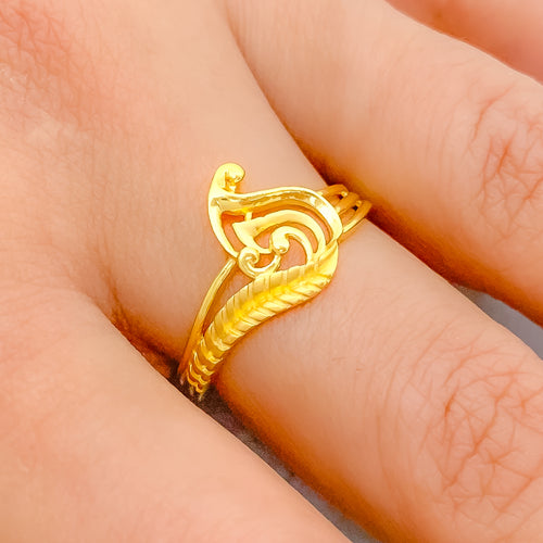 Upscale Leaf Ring