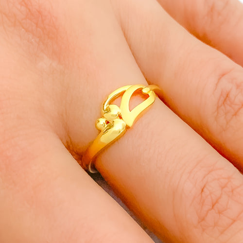 Graceful Vine Ring