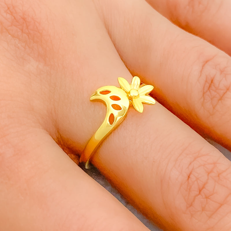 Fancy Flower Ring