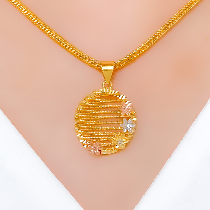 Classy Flower Accented 22k Gold Pendant Set