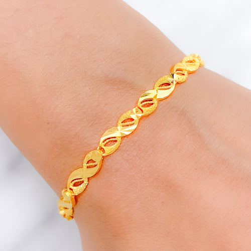 Glossy High Finish Twist Bracelet