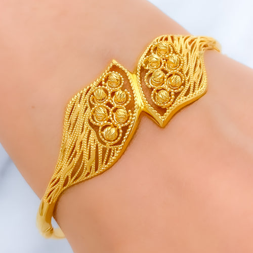 Impressive Evergreen Leaf 22k Gold  Bangle Bracelet