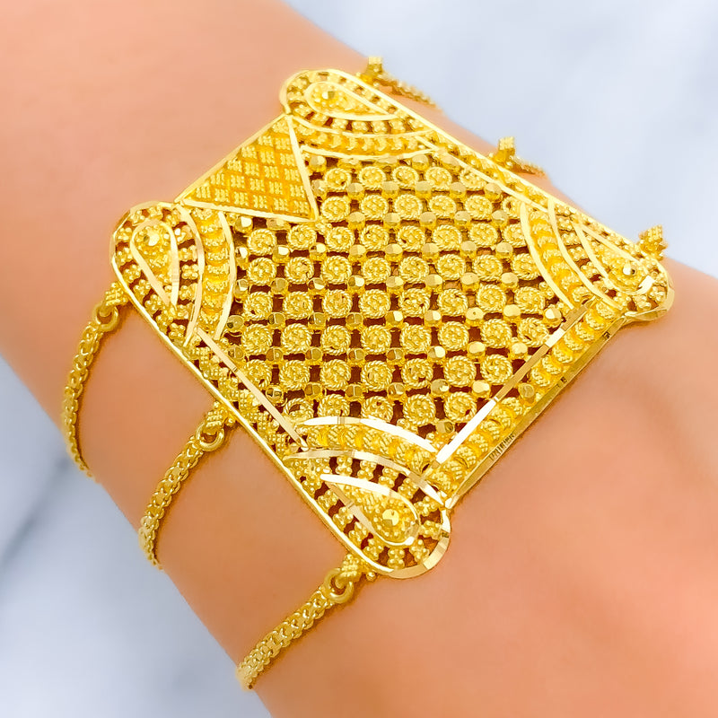 Detailed Evergreen Statement Bracelet