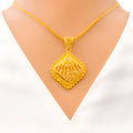 22k-gold-Intricate Traditional Reflective Pendant Set 