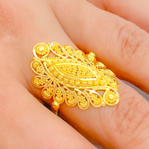 Beautiful Floral Paisley 22k Gold Ring