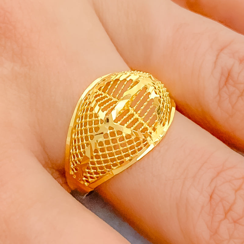Jazzy Striped Gold 22k Gold Ring