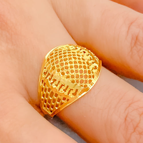 Symmetrical Fine Netted Ring