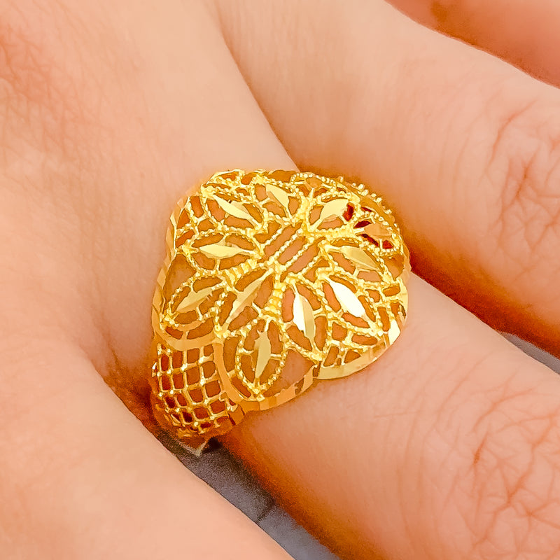 Delicate Netted Flower Ring