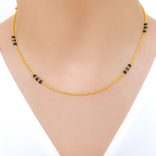Elegant Black Accented Chain Necklace